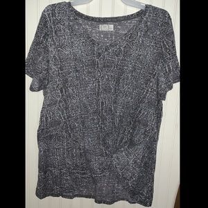 Maurices top